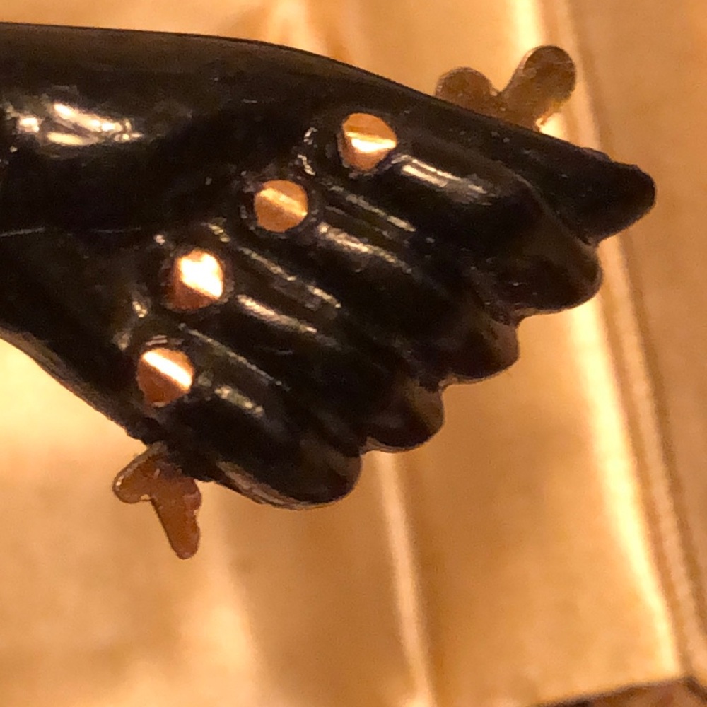 Antique Gold and Black Mano Figa Charm. - Picture 4 of 16